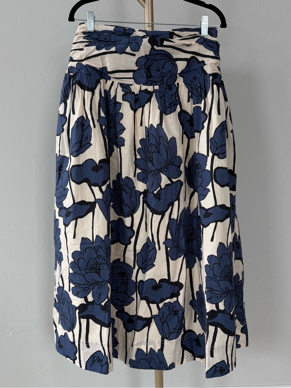 AUREUM Navy Floral Midi Skirt on Cream Base